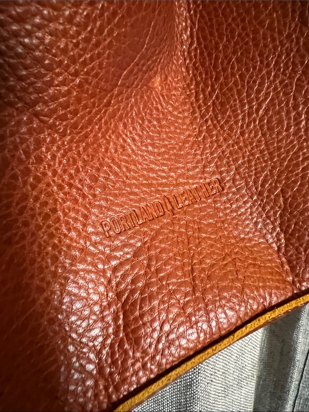 Portland Leather Aspen Shoulder Bag - Large - Picture 3 of 8